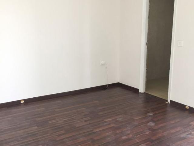 Resale | 2 BHK + Servant Room 1100 Sq.Ft. Apartment in Kalli Paschim