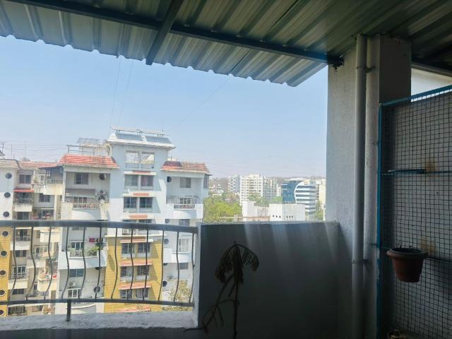 Resale | 2 BHK + Servant Room 1100 Sq.Ft. Apartment in Warje