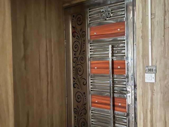 Resale | 2 BHK + Servant Room 1150 Sq.Ft. Apartment in MCC Signature Homes