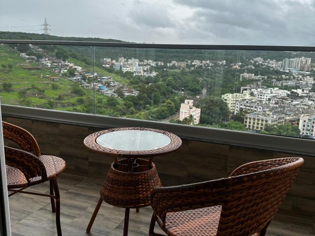 Resale | 2 BHK + Servant Room 1230 Sq.Ft. Apartment in Venkatesh Skydale