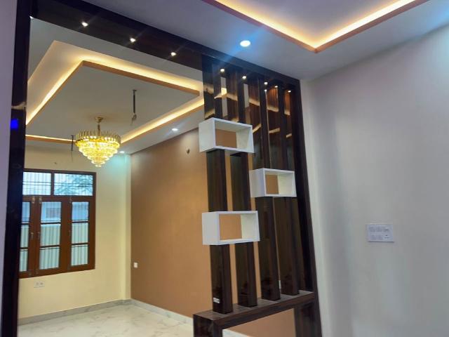 Resale | 2 BHK + Servant Room 1350 Sq.Ft. Independent House in Maulviganj