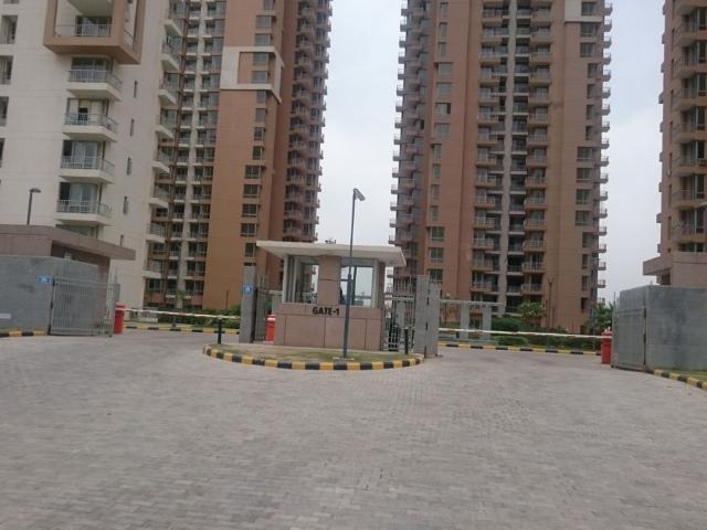 Resale | 2 BHK + Servant Room 1380 Sq.Ft. Apartment in Pioneer Park Phase 1
