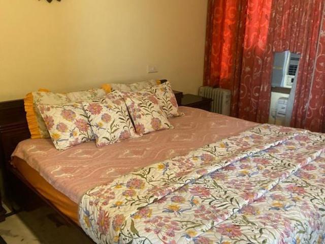 Resale | 2 BHK + Servant Room 2250 Sq.Ft. Independent House in Sector 44