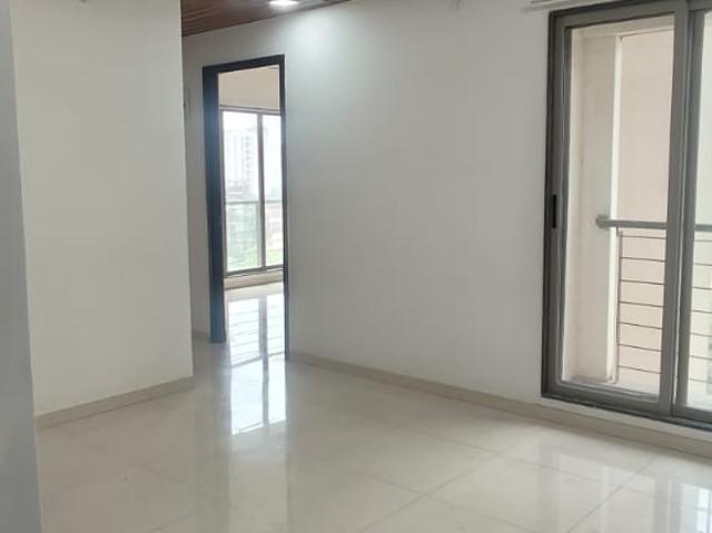 Resale | 2 BHK + Servant Room 556 Sq.Ft. Apartment in Runwal Palm