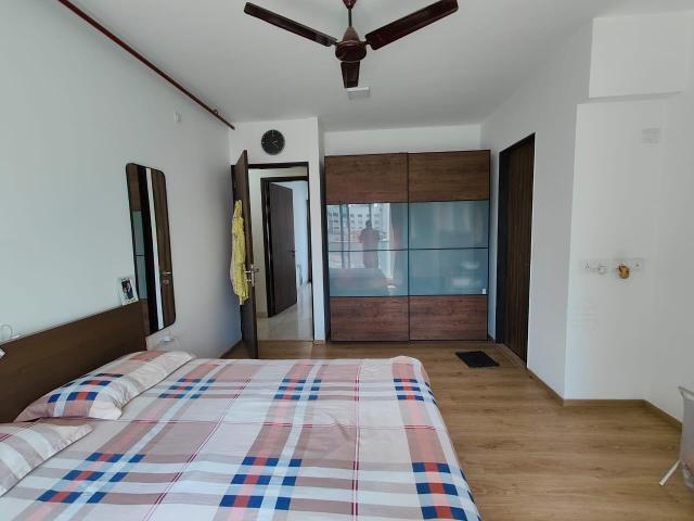 Resale | 2 BHK + Servant Room 601 Sq.Ft. Apartment in Metropolis Rivera