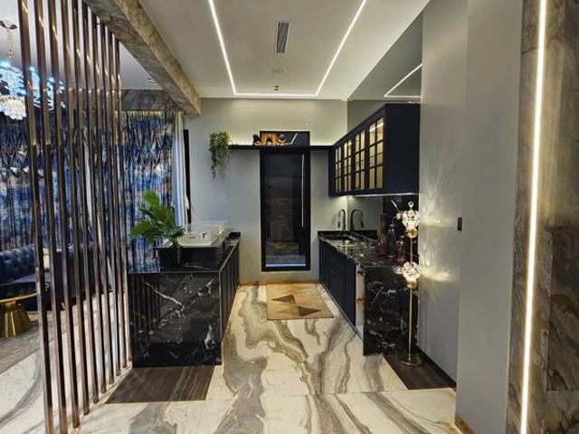 Resale | 2 BHK + Servant Room 840 Sq.Ft. Apartment in Origin Claremont