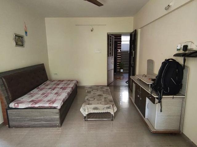 Resale | 2 BHK + Servant Room 850 Sq.Ft. Apartment in Anand Nagar