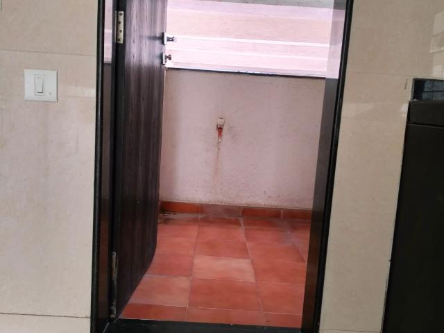 Resale | 2 BHK + Servant Room 868 Sq.Ft. Apartment in Gini Viviana