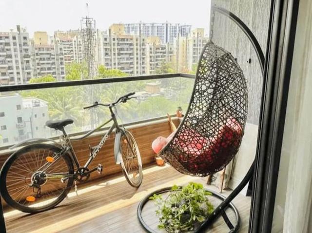 Resale | 2 BHK + Servant Room 870 Sq.Ft. Apartment in Kumar Prospera Hadapsar