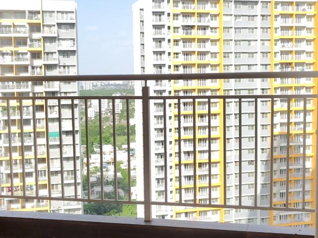 Resale | 2 BHK + Servant Room 801 Sq.Ft. Apartment in Kolte Patil Life Republic