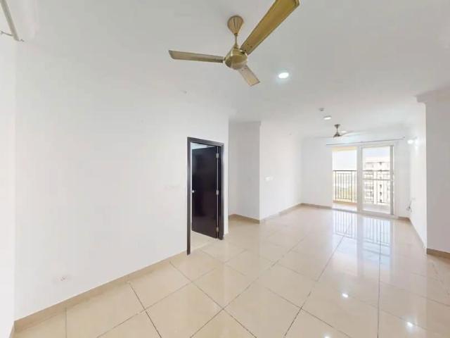 Resale | 2 BHK + Servant Room 823 Sq.Ft. Apartment in Prestige Ferns Residency
