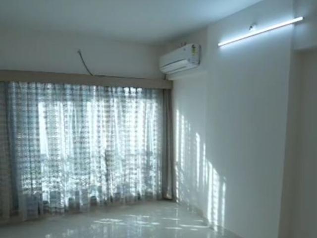 Resale | 2 BHK + Servant Room 837 Sq.Ft. Apartment in Rassaz Greens