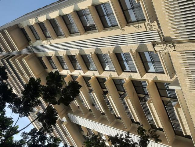 Resale | 2 BHK + Servant Room 989 Sq.Ft. Apartment in Bandra West
