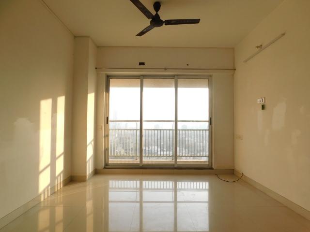 Resale | 2 BHK + Servant Room 920 Sq.Ft. Apartment in Lodha Kiara