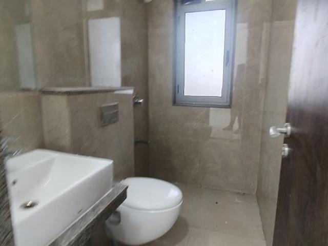 Resale | 2 BHK + Study Room 644 Sq.Ft. Apartment in Sunteck City Avenue 4