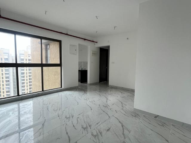 Resale | 2 BHK + Study Room 670 Sq.Ft. Apartment in Raymond Ten X Habitat