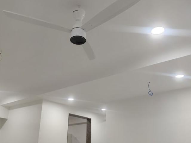Resale | 2 BHK + Study Room 710 Sq.Ft. Apartment in Sunteck Avenue 2