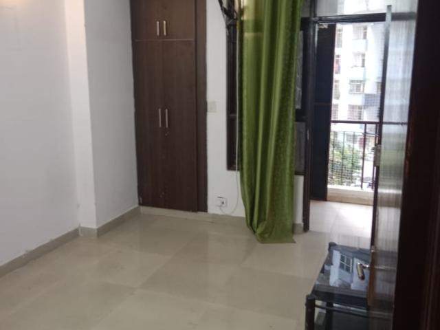 Resale | 2 BHK + Study Room 792 Sq.Ft. Apartment in Mahagun Mahagunpuram