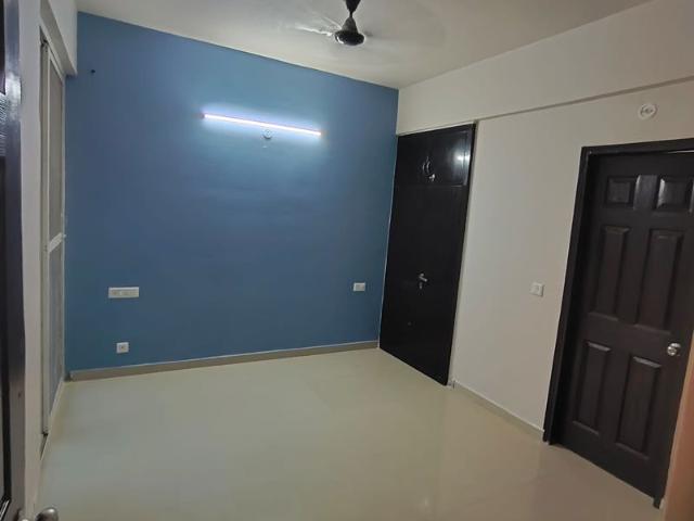 Resale | 2 BHK + Study Room 970 Sq.Ft. Apartment in Prateek Grand City