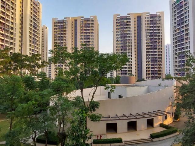 Resale | 2 BHK + Study Room 975 Sq.Ft. Apartment in Nanded City Asawari