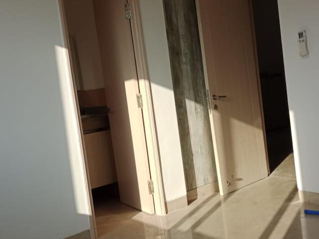 Resale | 2 BHK + Study Room 1020 Sq.Ft. Apartment in Emaar Emerald Estate