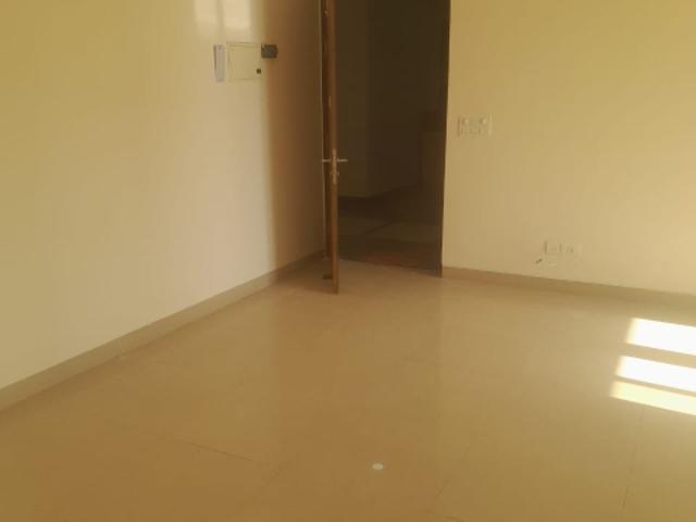 Resale | 2 BHK + Study Room 1020 Sq.Ft. Apartment in Emaar Emerald Estate