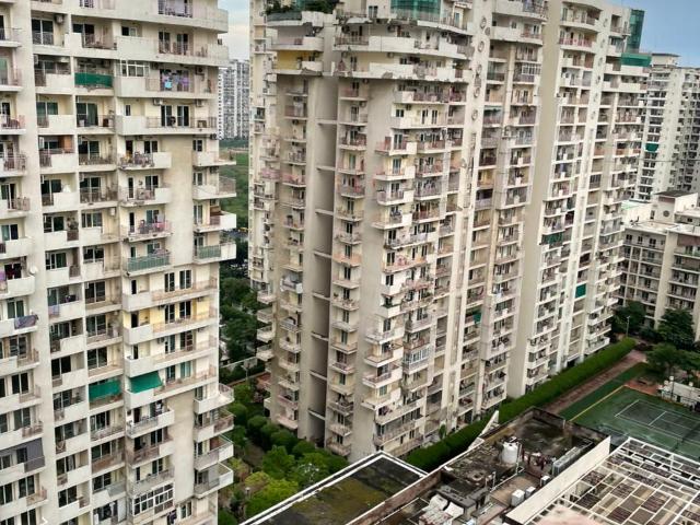 Resale | 2 BHK + Study Room 1250 Sq.Ft. Apartment in Mahagun Moderne