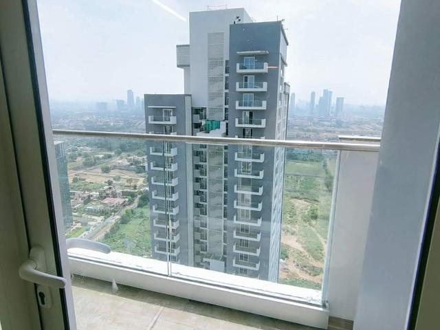 Resale | 2 BHK + Study Room 1525 Sq.Ft. Apartment in Emaar Urban Oasis
