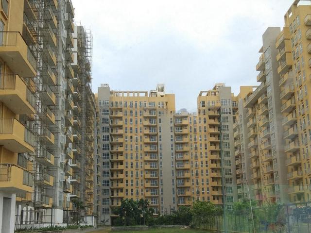 Resale | 2 BHK + Study Room 1541 Sq.Ft. Apartment in Ireo The Corridors