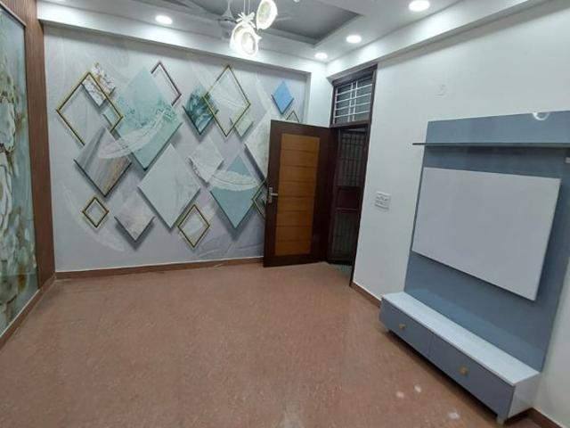 Resale | 2 BHK + Study Room 205 Sq.Yd. Apartment in Kingwood Enclave