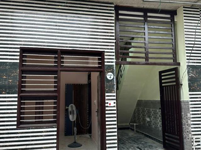 Resale | 2 BHK + Store Room 67 Sq.Yd. Independent House in Manzil City