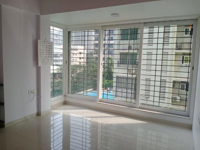 Resale | 2 BHK + Store Room 725 Sq.Ft. Apartment in DLH Orchid