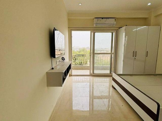 Resale | 2 BHK + Store Room 950 Sq.Ft. Apartment in Signature Global Prime