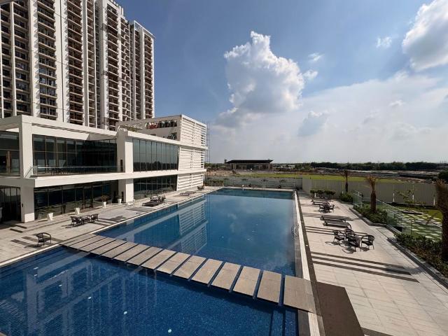 Resale | 2 BHK + Store Room 1155 Sq.Ft. Apartment in Eldeco Live By The Greens