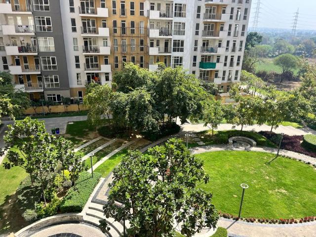 Resale | 2 BHK + Store Room 1225 Sq.Ft. Apartment in Ireo The Corridors
