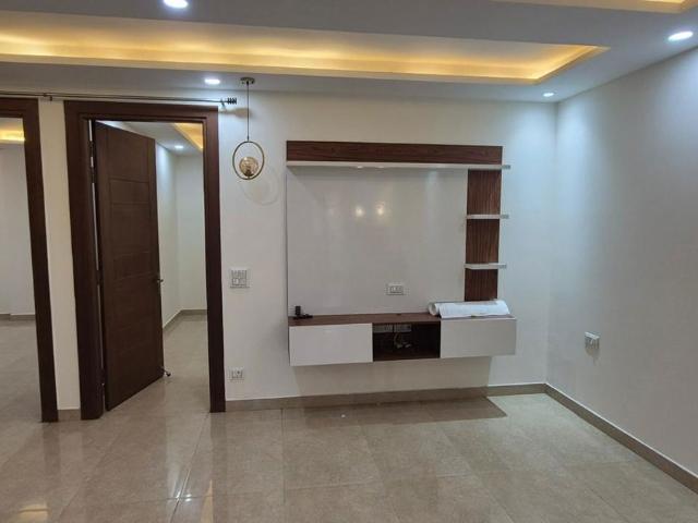 Resale | 2 BHK + Store Room 1335 Sq.Ft. Apartment in Ireo The Corridors
