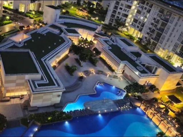 Resale | 2 BHK + Store Room 192 Sq.Yd. Apartment in Unitech Woodstock Floors