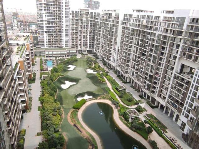 Resale | 2 BHK + Store Room 2290 Sq.Ft. Apartment in M3M Golf Estate Fairway West