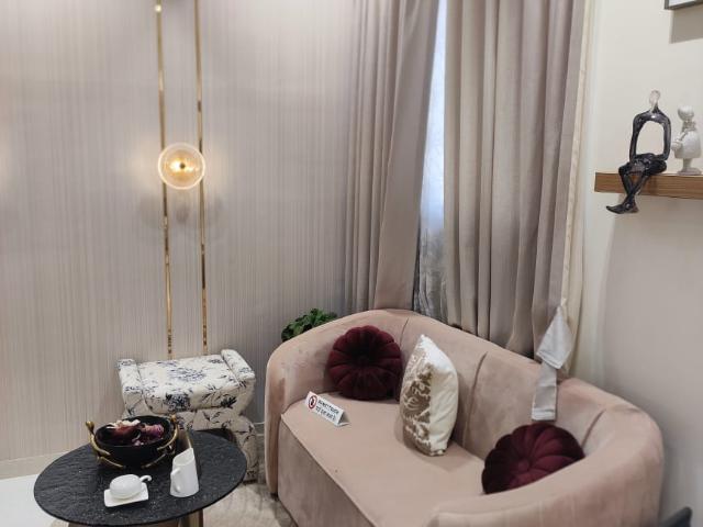 Resale | 2 BHK + Pooja Room 521 Sq.Ft. Apartment in Arihant Avanti