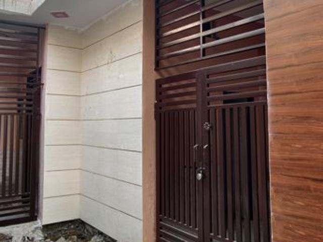 Resale | 2 BHK + Pooja Room 54 Sq.Yd. Independent House in Sector 50