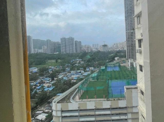 Resale | 2 BHK + Pooja Room 550 Sq.Ft. Apartment in Dosti Oak