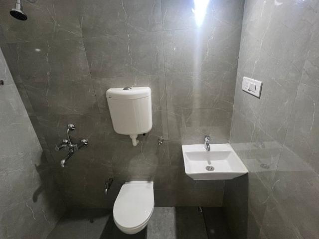 Resale | 2 BHK + Pooja Room 564 Sq.Ft. Apartment in Seasons Green