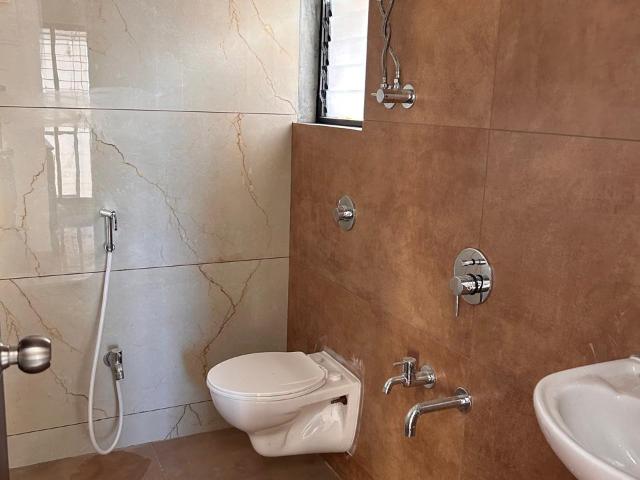 Resale | 2 BHK + Pooja Room 600 Sq.Ft. Apartment in Regency Tower