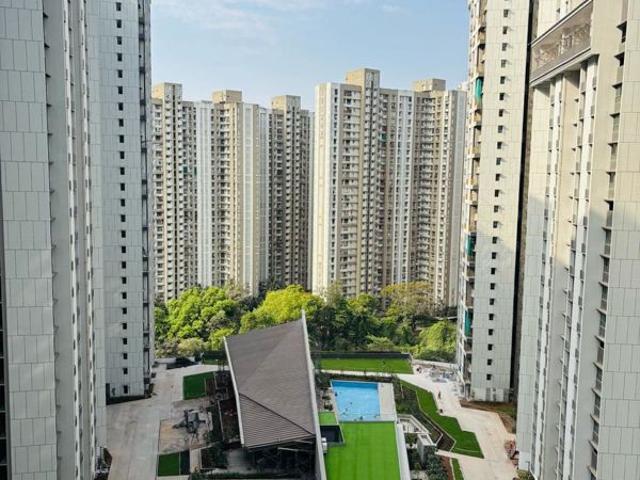 Resale | 2 BHK + Pooja Room 700 Sq.Ft. Apartment in Kalpataru Immensa F