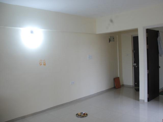 Resale | 2 BHK + Pooja Room 700 Sq.Ft. Apartment in Whispering Winds Phase 1