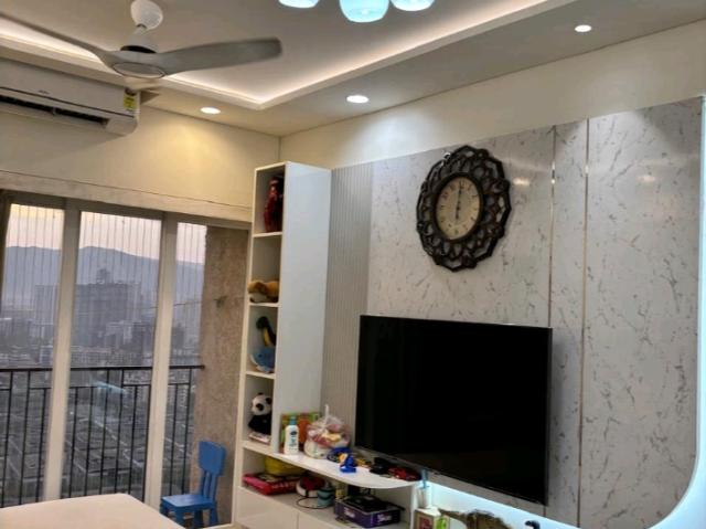 Resale | 2 BHK + Pooja Room 713 Sq.Ft. Apartment in Rustomjee Urbania Azziano