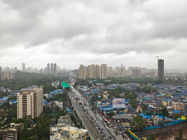 Resale | 2 BHK + Pooja Room 734 Sq.Ft. Apartment in Dosti Group Imperia