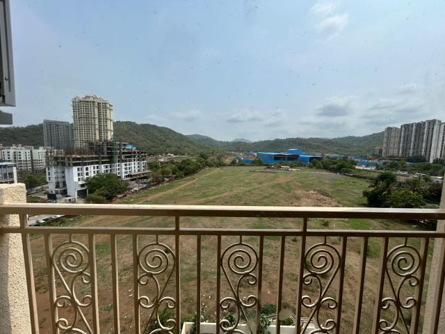 Resale | 2 BHK + Pooja Room 750 Sq.Ft. Apartment in Horizon Height