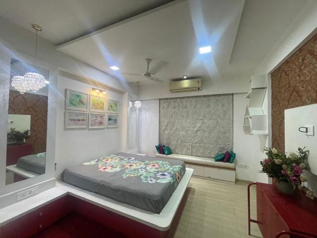 Resale | 2 BHK + Pooja Room 760 Sq.Ft. Apartment in Hiranandani Paloma