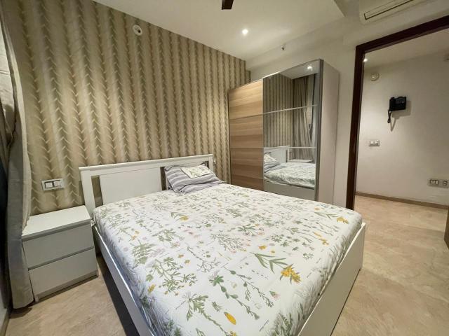 Resale | 2 BHK + Pooja Room 800 Sq.Ft. Apartment in One Hiranandani Park